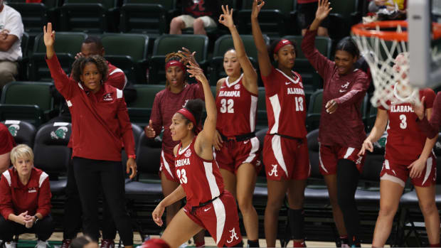 Brittany Davis vs Tulane
